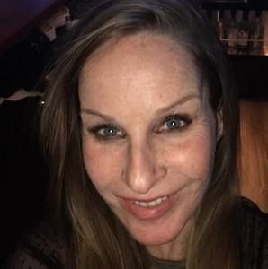 Meet your Posher, Monique